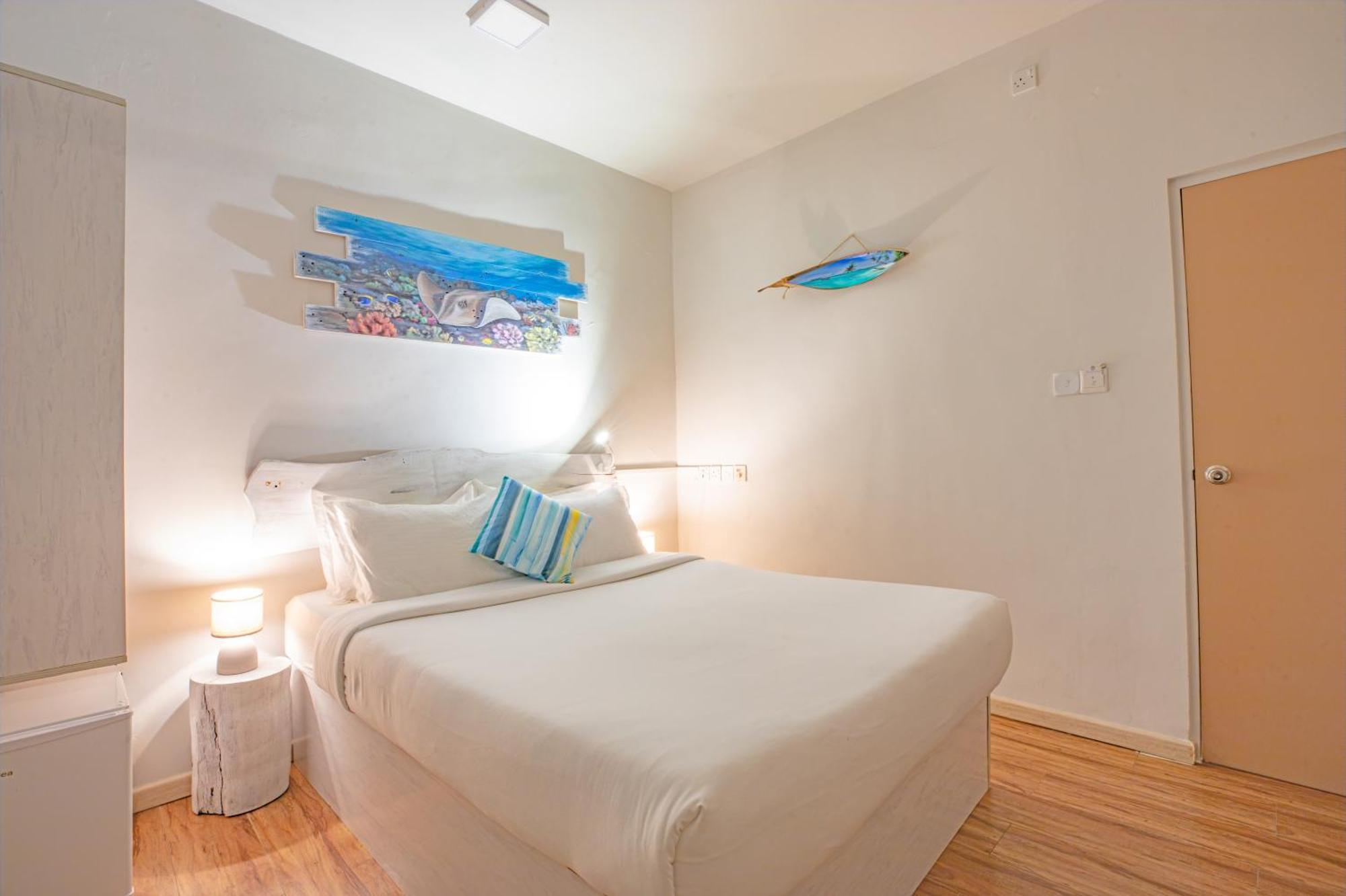 Отель Ocean Pearl Maldives At Gulhi Island Экстерьер фото