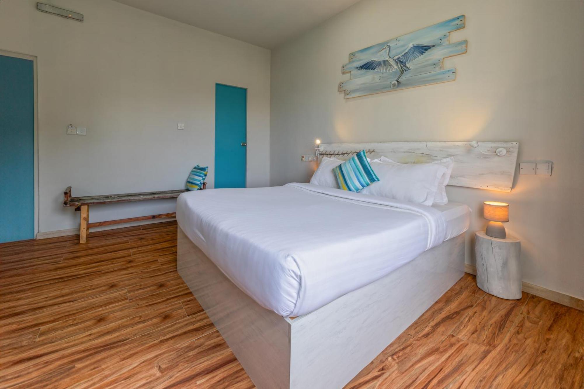 Отель Ocean Pearl Maldives At Gulhi Island Экстерьер фото